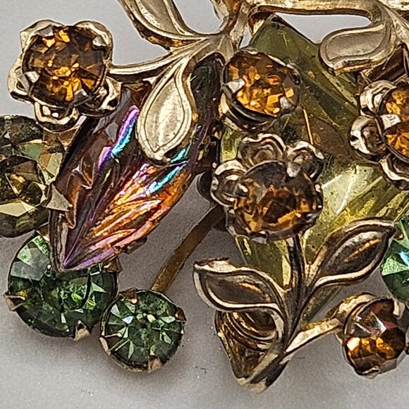 #3 Vintage Beautiful Brooch and Clip Earrings Set - Picture 8 of 15